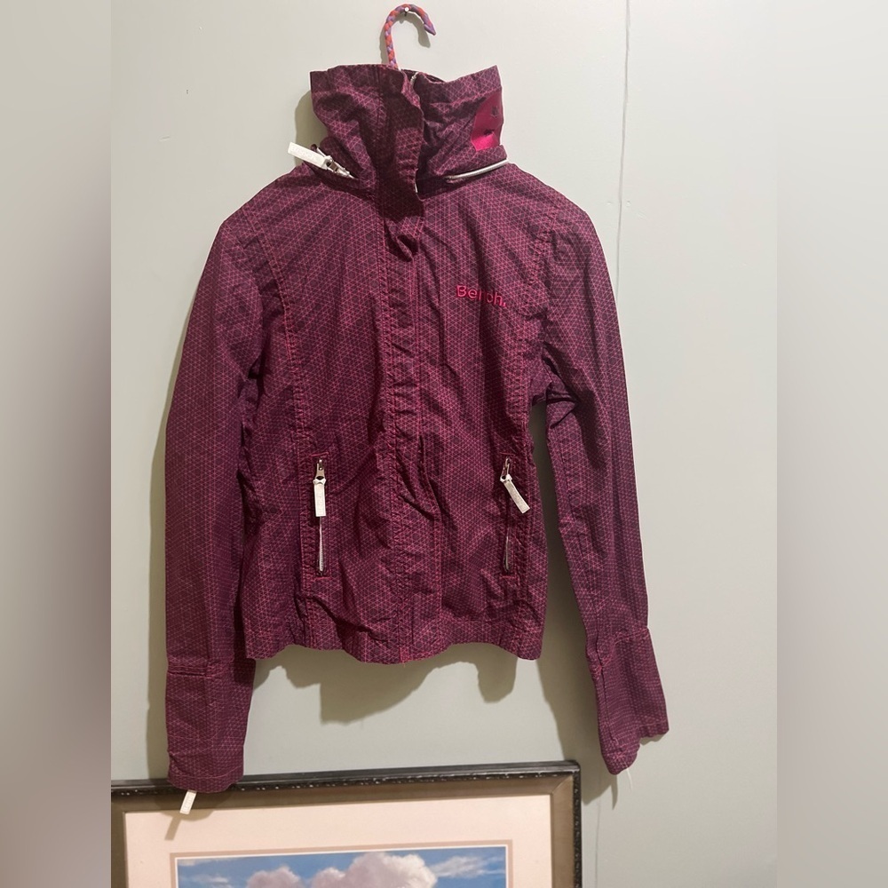 Bench Purple Geometric Women’s Jacket- Perfect Style & Function! Size Small - Picture 2 of 10
